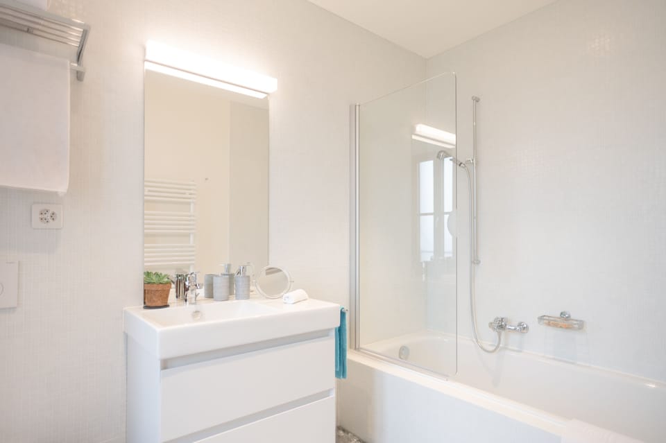 Free toiletries, hair dryer, towels