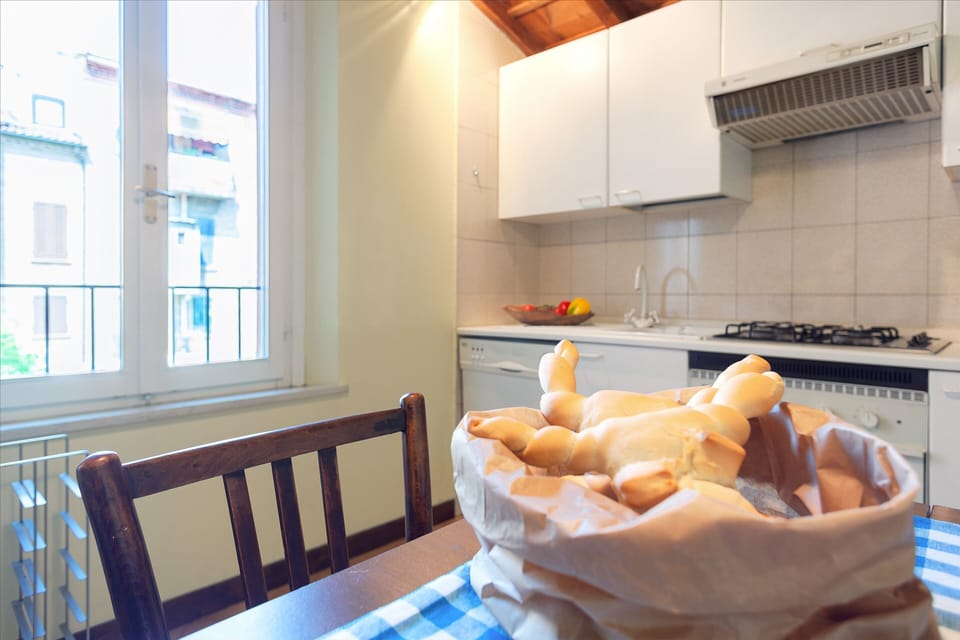 Apartment, 2 Bedrooms | Private kitchen | Fridge, microwave, oven, stovetop