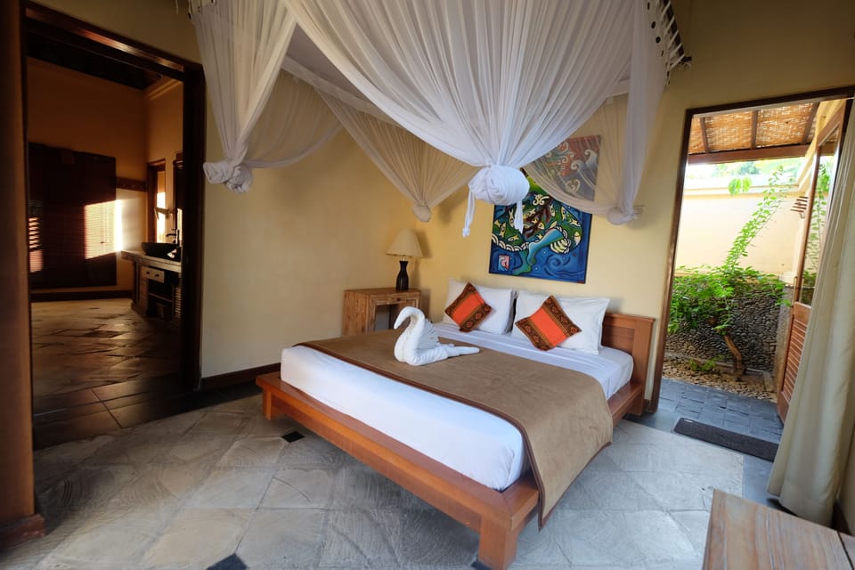 Pool Suite Ocean Front | Private kitchen | Fridge, coffee/tea maker, electric kettle
