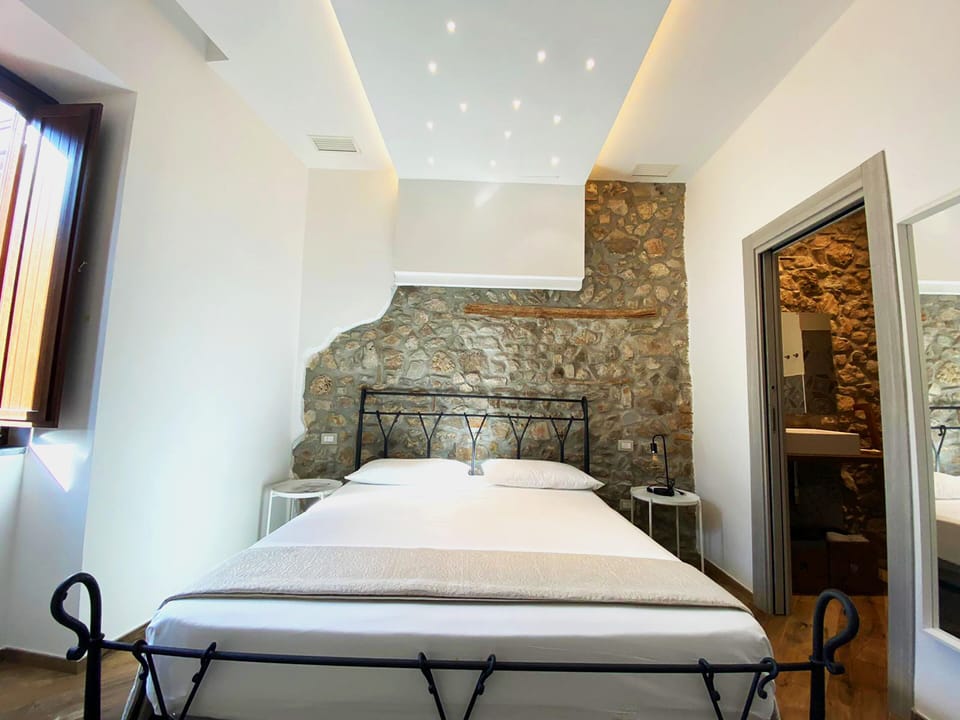 Premium bedding, down comforters, memory foam beds, minibar