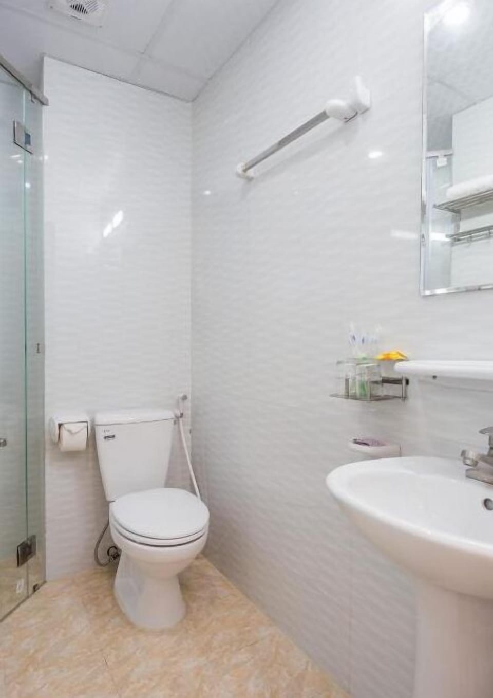 Shower, free toiletries, hair dryer, slippers