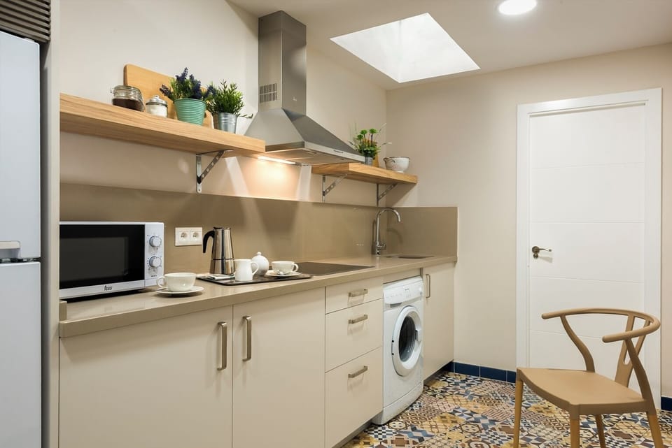 Apartment (2 Bedrooms) | Private kitchen | Full-size fridge, microwave, dishwasher, coffee/tea maker