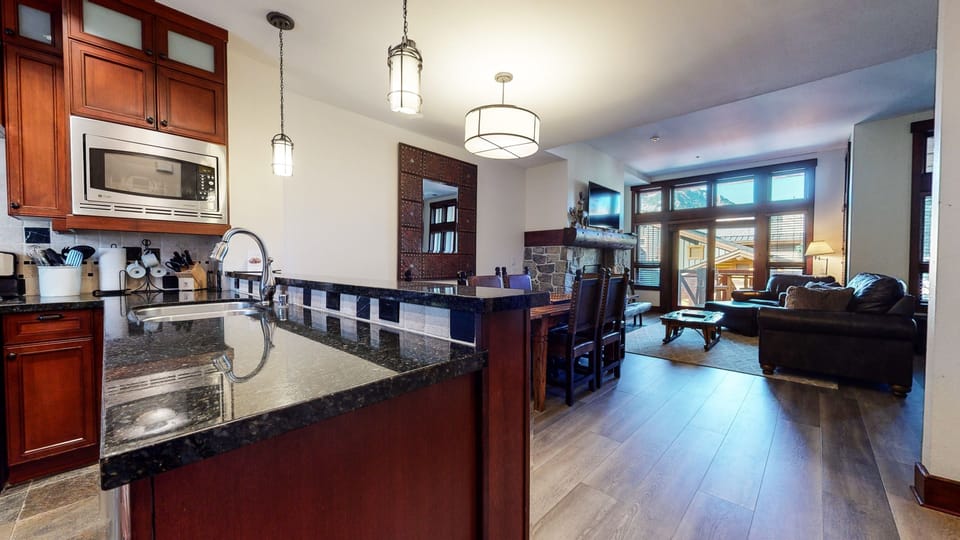 Condo, 3 Bedrooms | Private kitchen | Coffee/tea maker, fridge, toaster