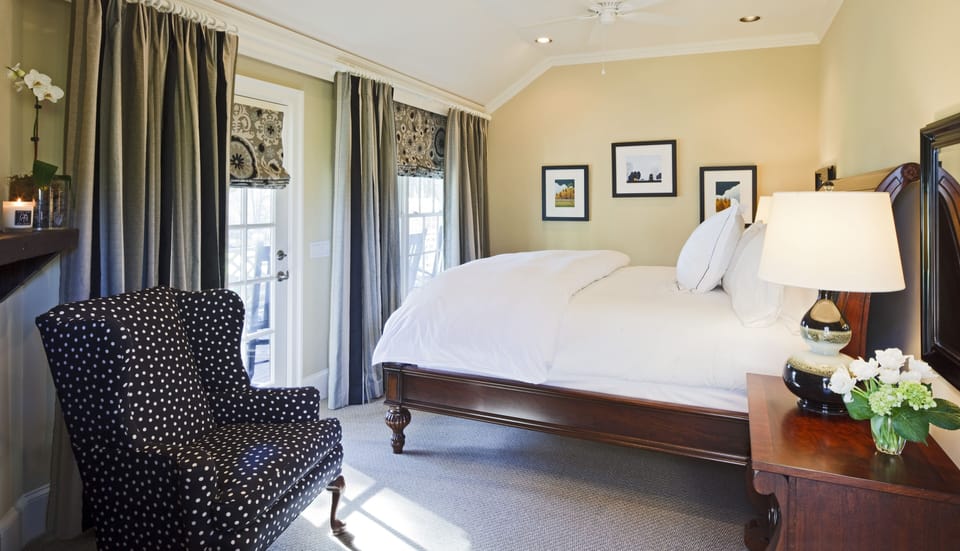 Premium bedding, down comforters, in-room safe, individually decorated
