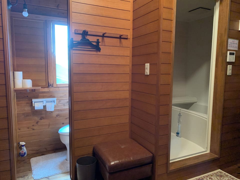 Superior Duplex | Soundproofing, free WiFi, bed sheets