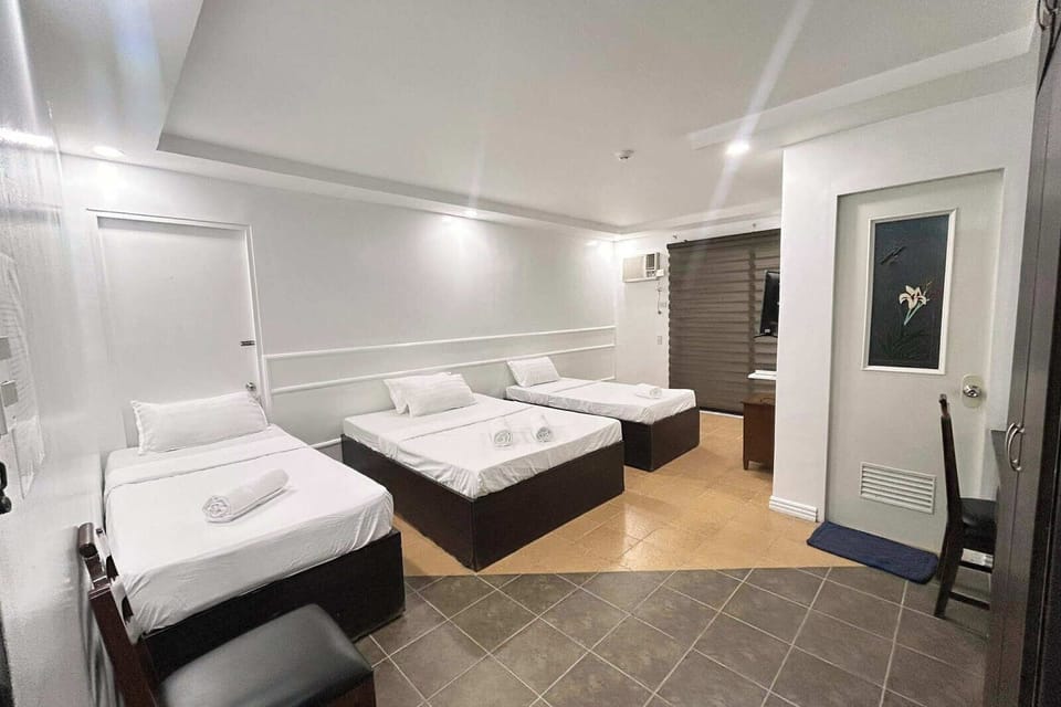 Superior Family Room | Desk, free WiFi, bed sheets