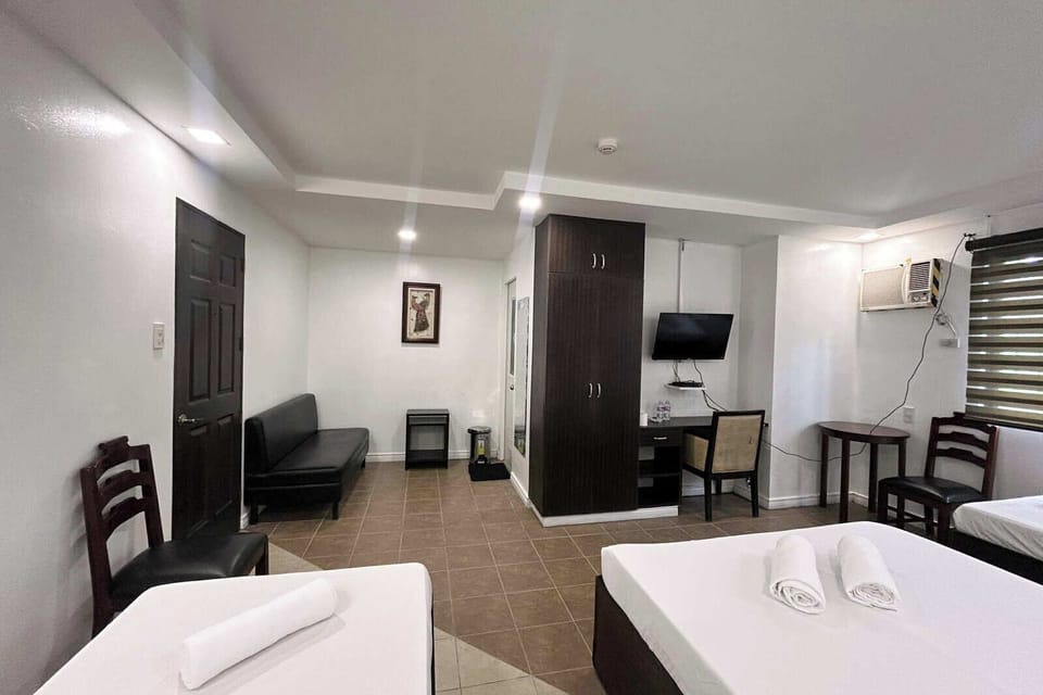 Superior Quadruple Room | Desk, free WiFi, bed sheets