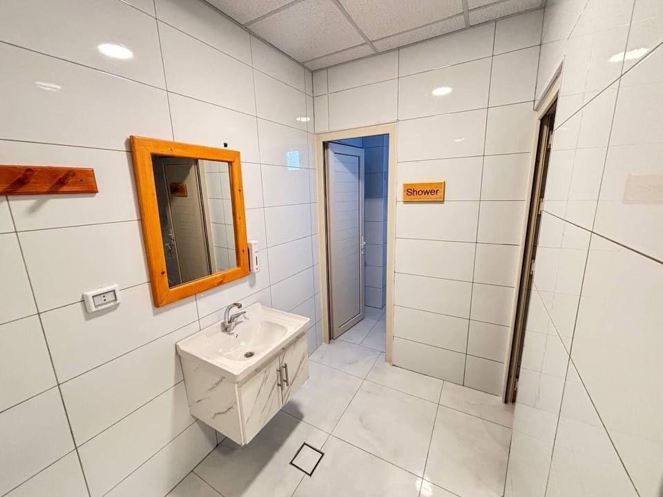 Free toiletries, hair dryer (on request), soap, shampoo