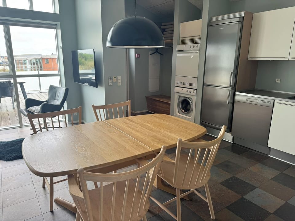 Comfort Apartment | Premium bedding, pillowtop beds, iron/ironing board, free WiFi