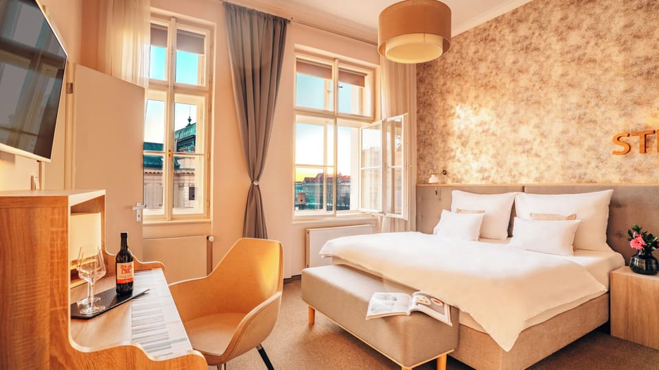 Superior Double Room | Hypo-allergenic bedding, minibar, in-room safe, individually decorated