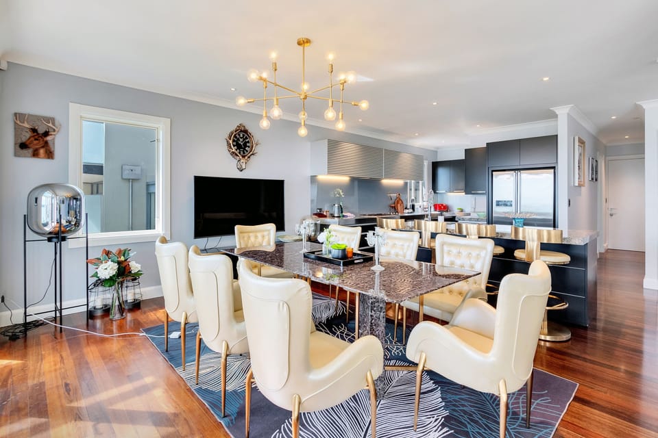 Villa, 4 Bedrooms | In-room dining