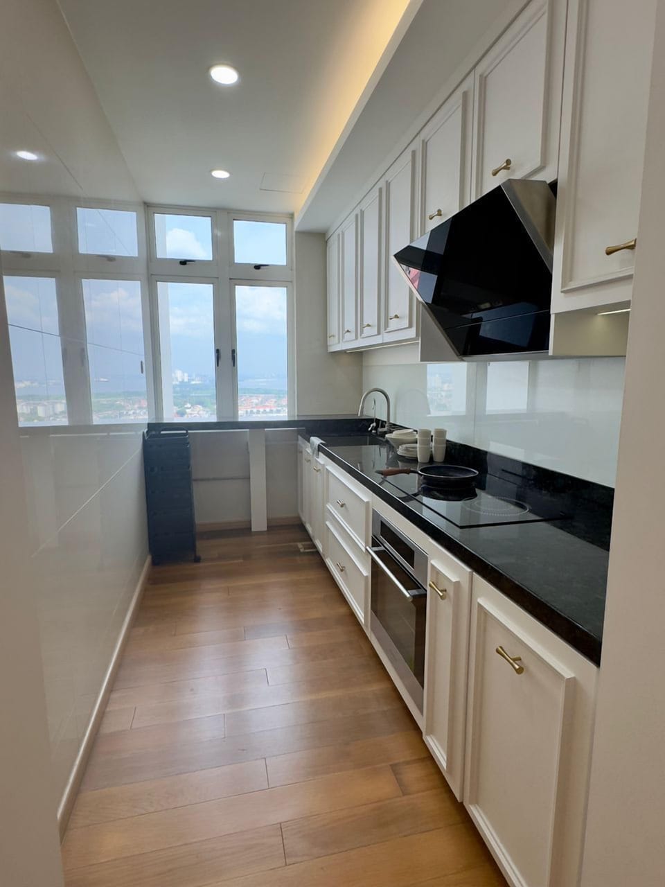 Luxury Suite, 2 Bedrooms, Balcony, Sea View | Private kitchen | Full-size fridge, microwave, stovetop, electric kettle