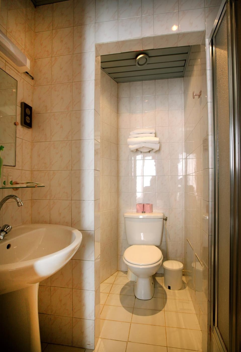 Free toiletries, hair dryer, towels
