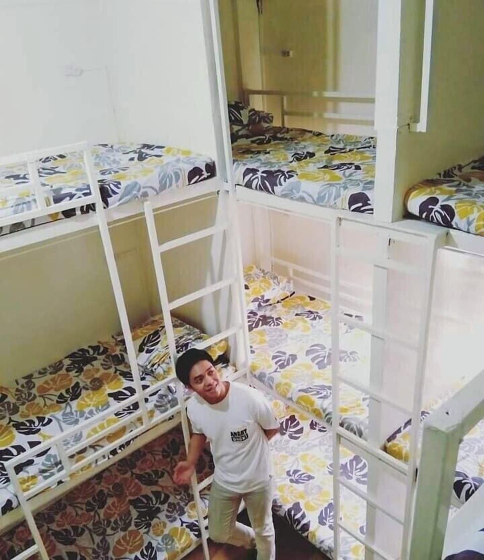 Laptop workspace, free WiFi, bed sheets