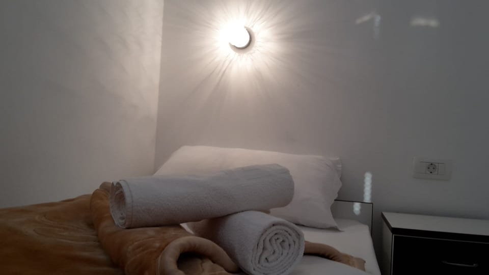 Soundproofing, free WiFi, bed sheets