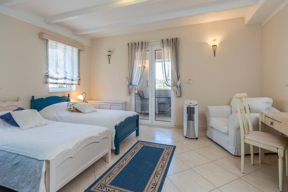 Double Room, Balcony, Park View | Premium bedding, down comforters, minibar, in-room safe