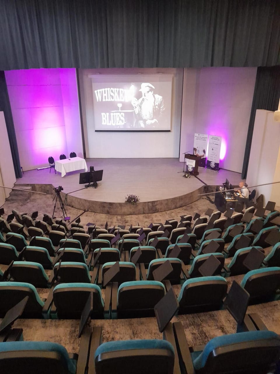 Meeting facility