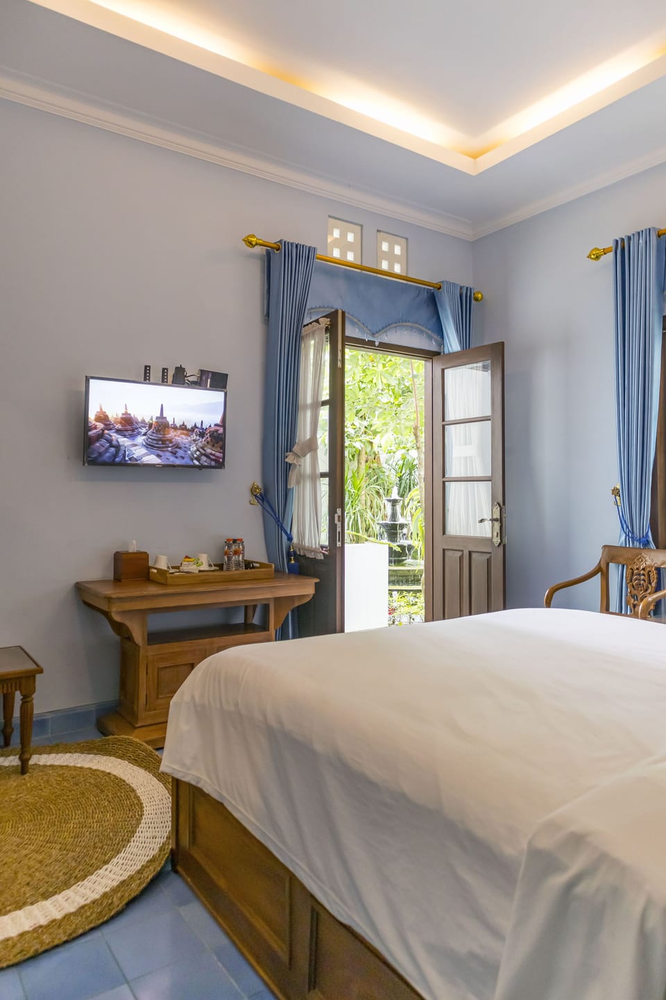 Standard Double Room | Individually decorated, desk, laptop workspace, blackout drapes