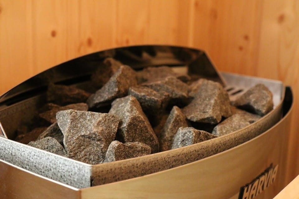Sauna, hot tub