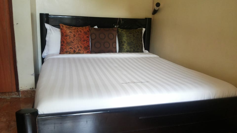Minibar, desk, soundproofing, free WiFi