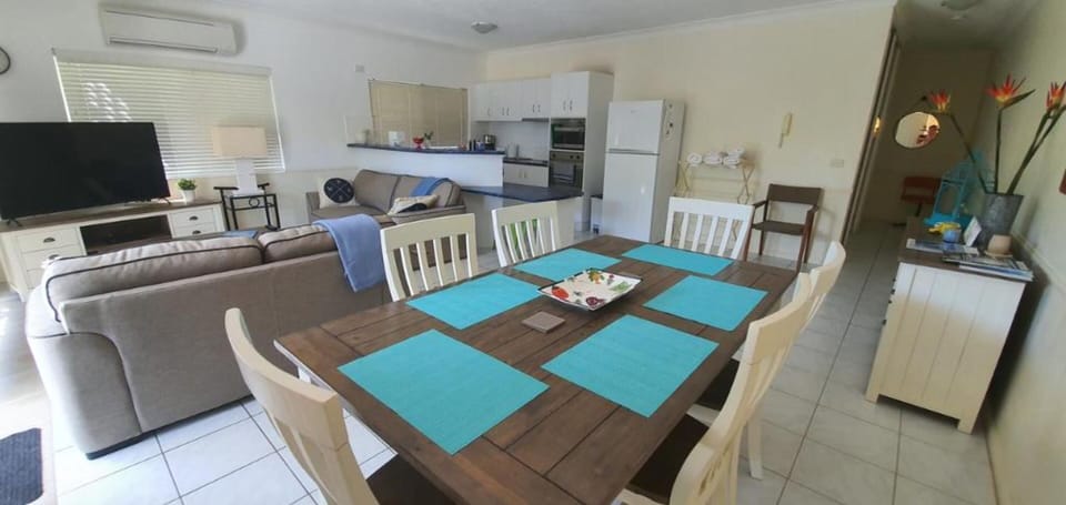 Deluxe Apartment, 2 Bedrooms, Balcony, Beach View | Private kitchen | Coffee/tea maker, full-size fridge, microwave, oven