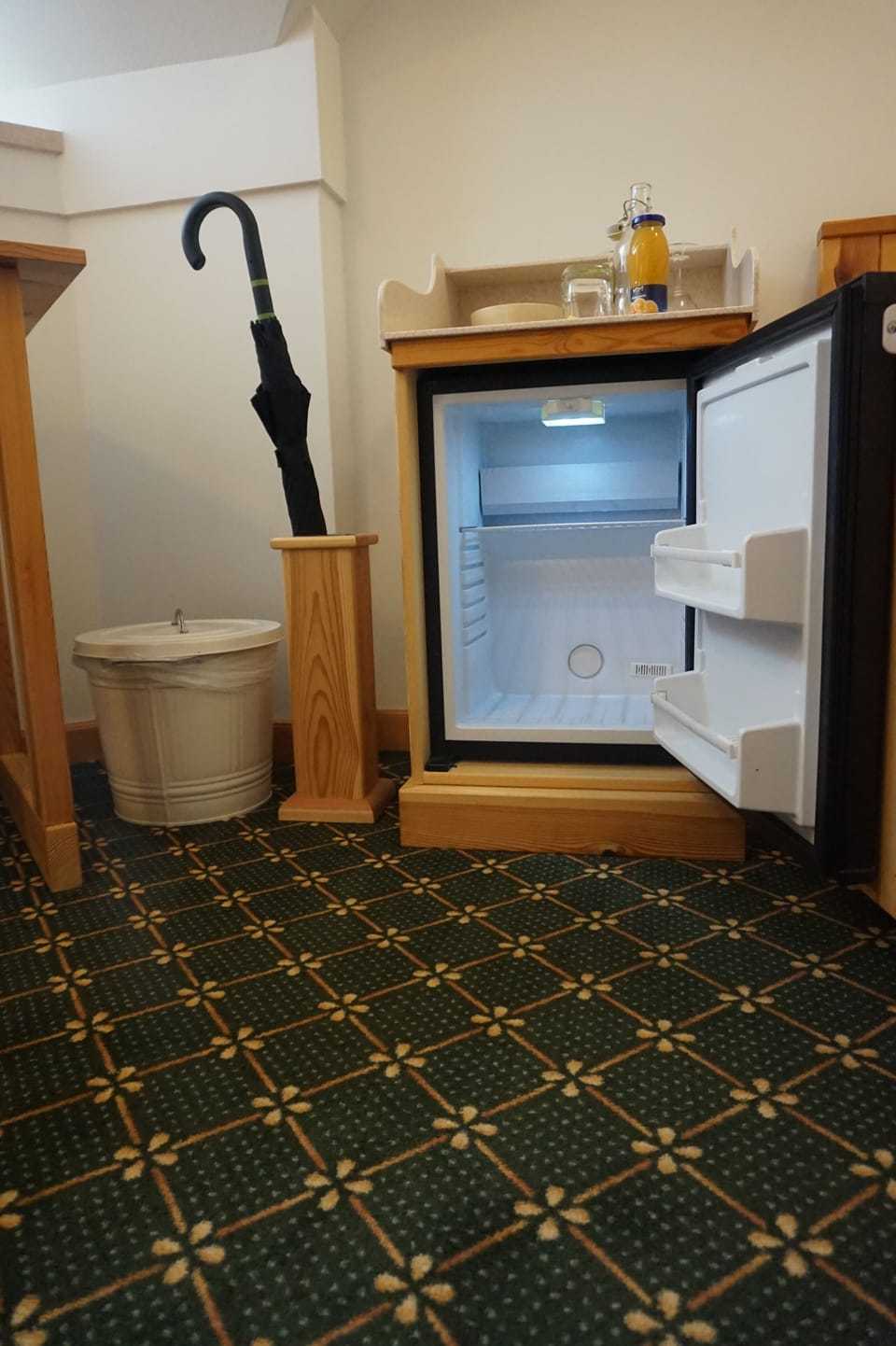 Single Room, 1 Twin Bed | Iron/ironing board (on request), WiFi (free), bed sheets
