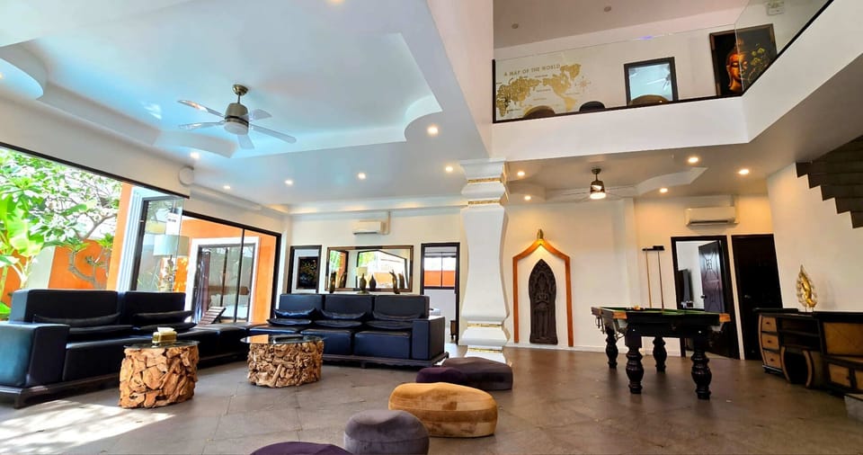 TUCHELAND Luxury Pool Villa Pattaya Walking Street Villa in Pattaya City