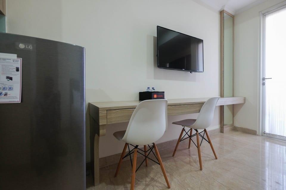Room | Living area | TV