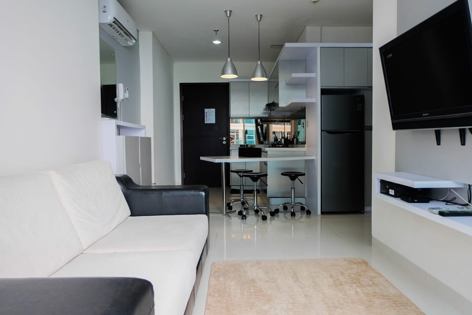 Room | Living area | TV