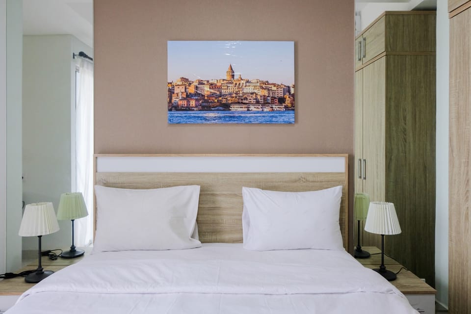 Room | 1 bedroom, desk, bed sheets