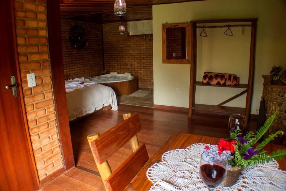 Chalet, Jetted Tub (Beija Flor) | 1 bedroom, minibar, blackout drapes, iron/ironing board