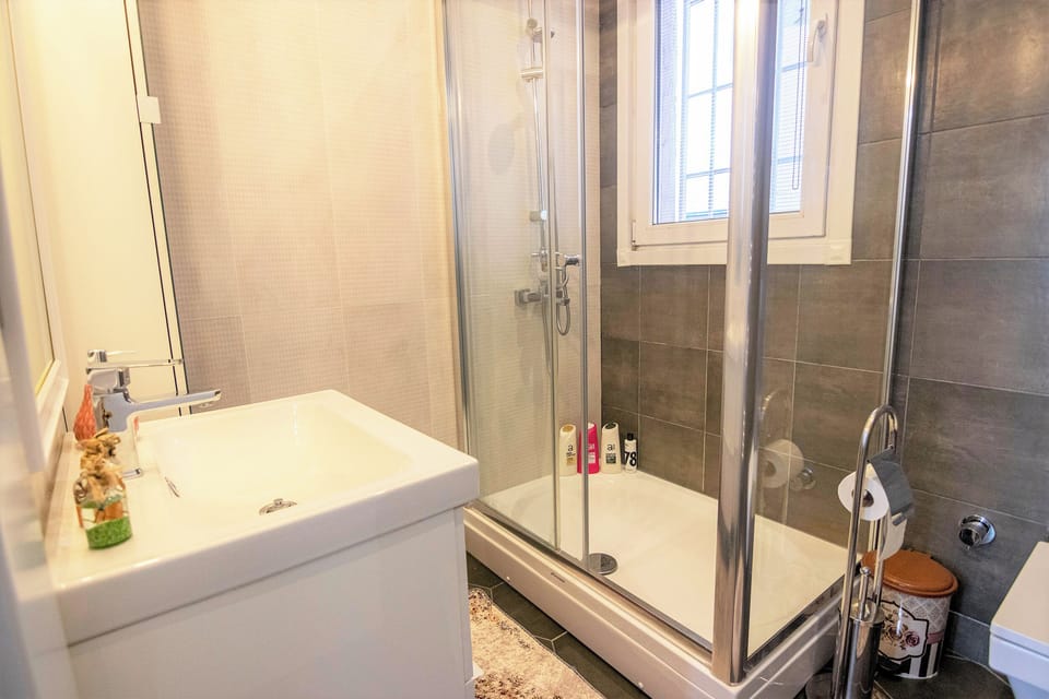 Gorgeous Two Bedroom Apartment in Taksim - 3AC Apartment in Istanbul