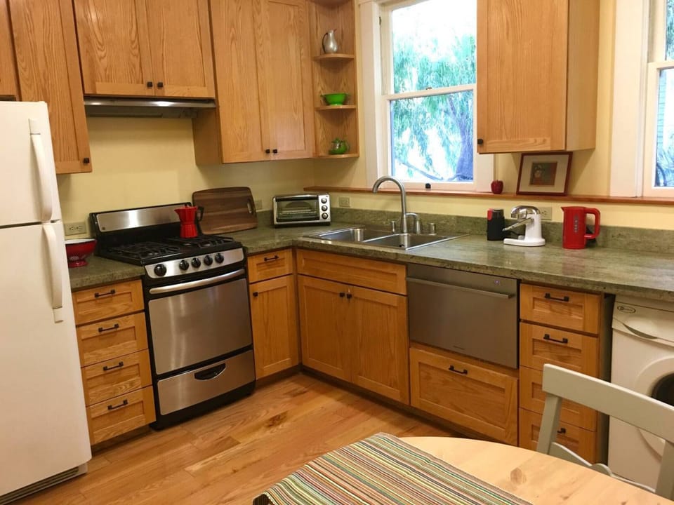 Apartment | Private kitchen | Full-size fridge, microwave, oven, stovetop