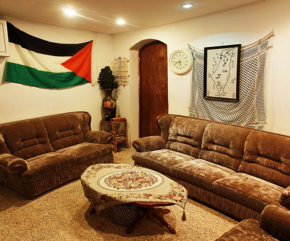 Friends Hostel.Area B Bed and Breakfast in Africa