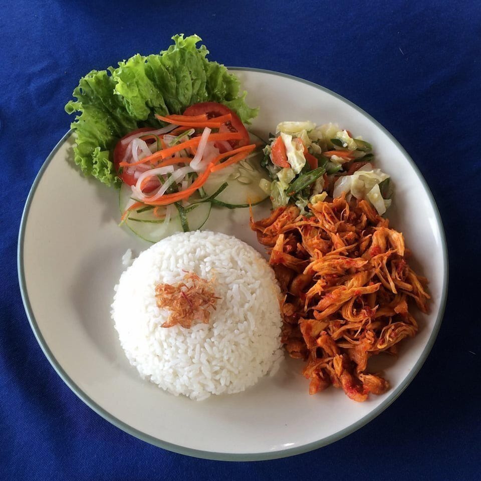 Free daily cooked-to-order breakfast