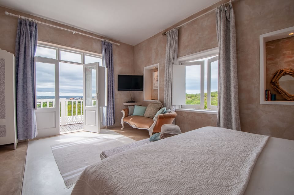 Premium Apartment | Premium bedding, individually decorated, individually furnished
