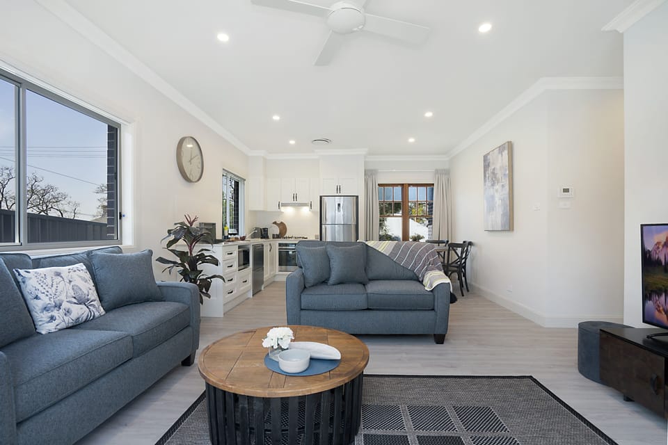 Executive House | Living area | 49-inch flat-screen TV with digital channels, Smart TV