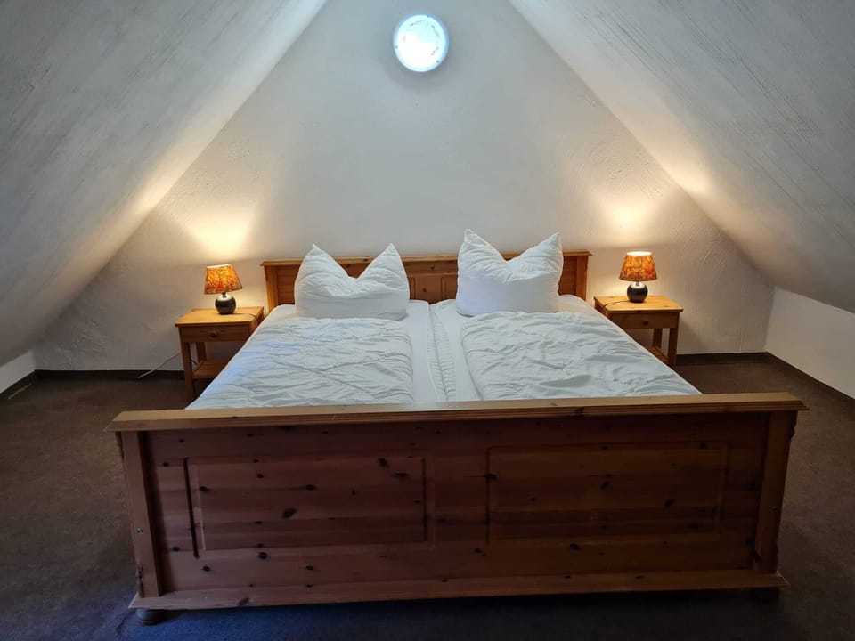 Standard Apartment, 2 Bedrooms (Cleaning Fees 110 EUR not included) | Premium bedding, down comforters, memory foam beds, soundproofing