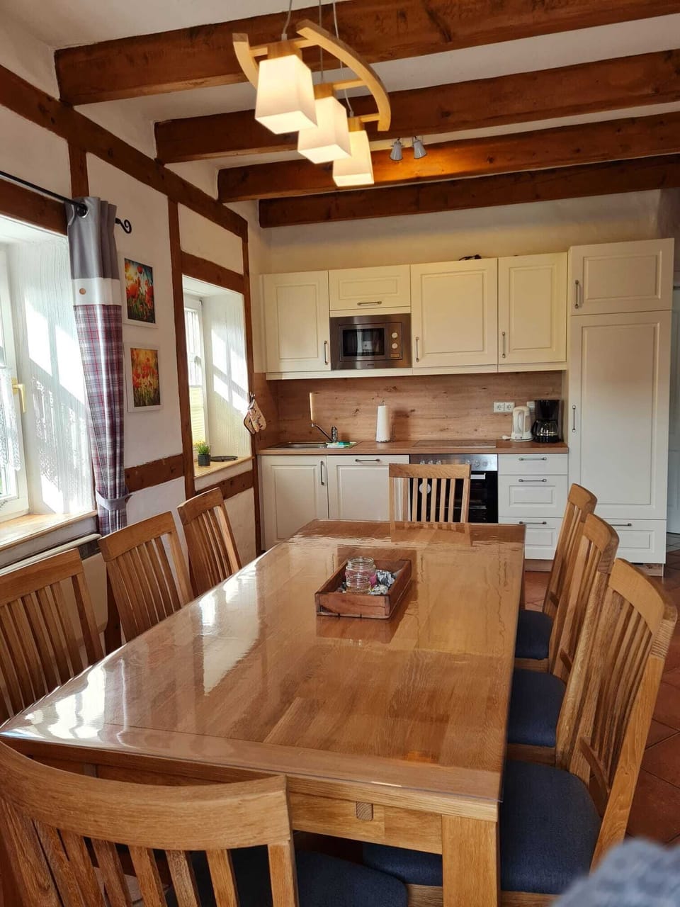 Standard Apartment, 3 Bedrooms (Cleaning Fees 110 EUR not included) | In-room dining
