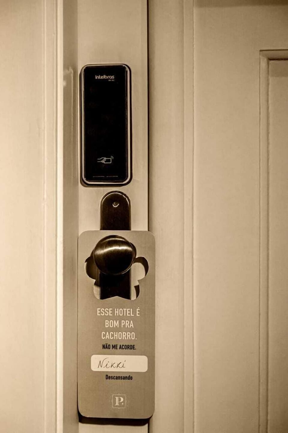 Free minibar, in-room safe, free WiFi, bed sheets