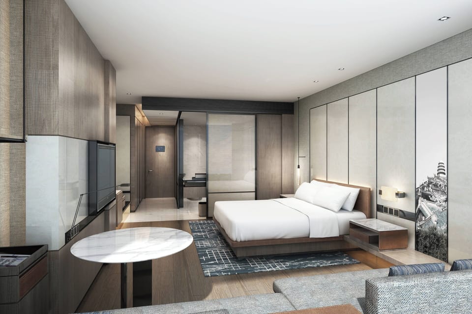 Premium bedding, down comforters, minibar, in-room safe