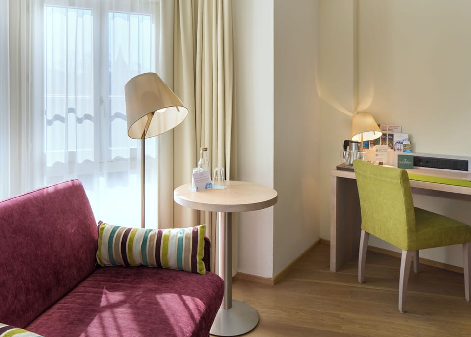 Superior KING | Premium bedding, minibar, in-room safe, individually furnished