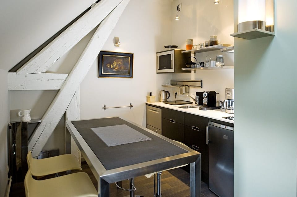 Superior Loft | Private kitchen | Highchair, cookware/dishes/utensils