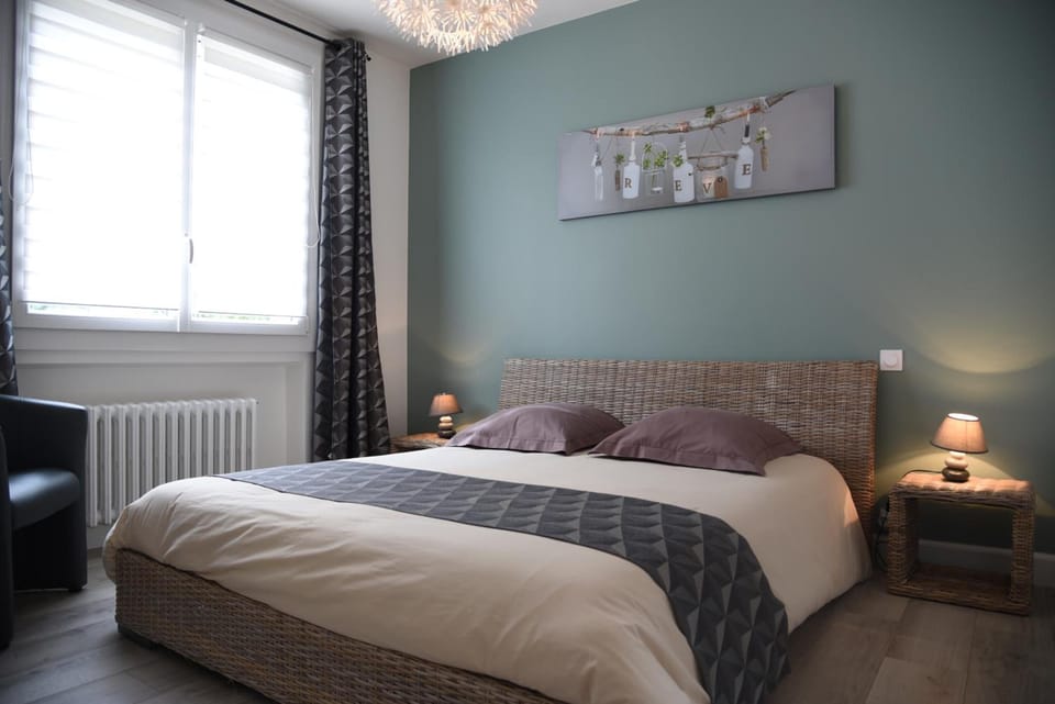 Premium bedding, individually decorated, individually furnished, desk