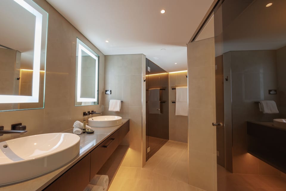 Suite, 1 King Bed, Harbor View | Bathroom | Free toiletries, hair dryer, towels