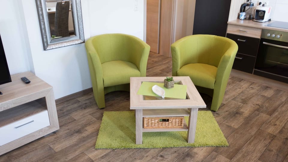 Apartment | Living area | Flat-screen TV