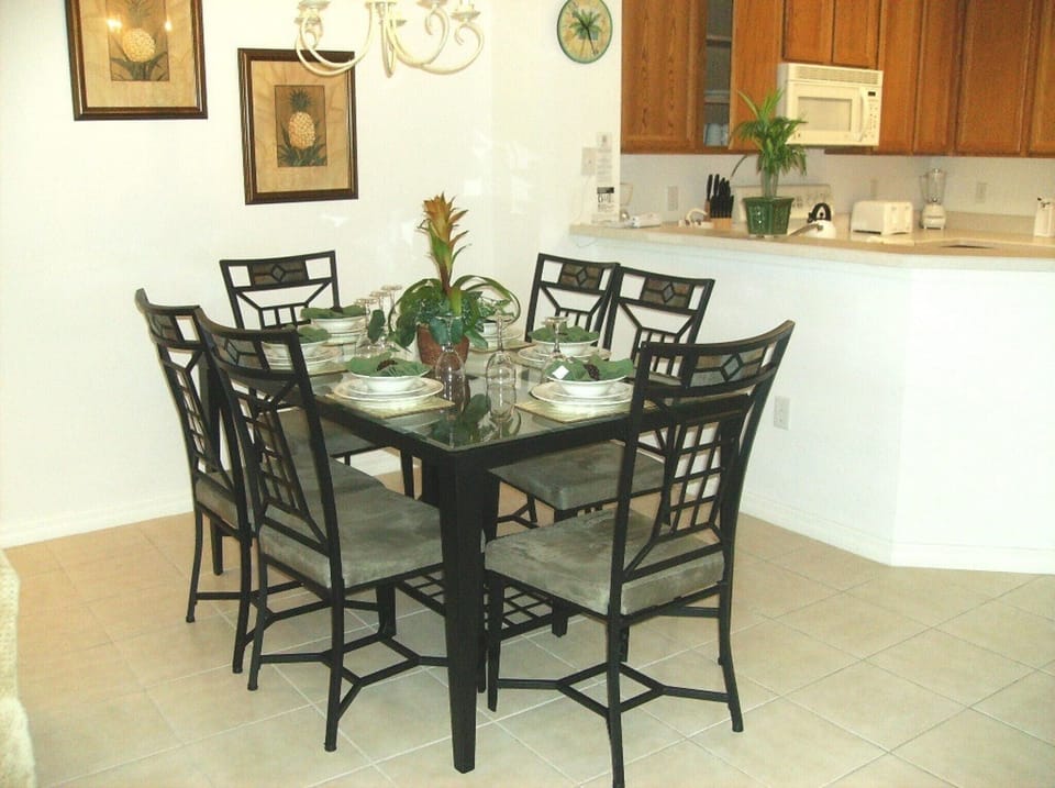 Family House | Room amenity