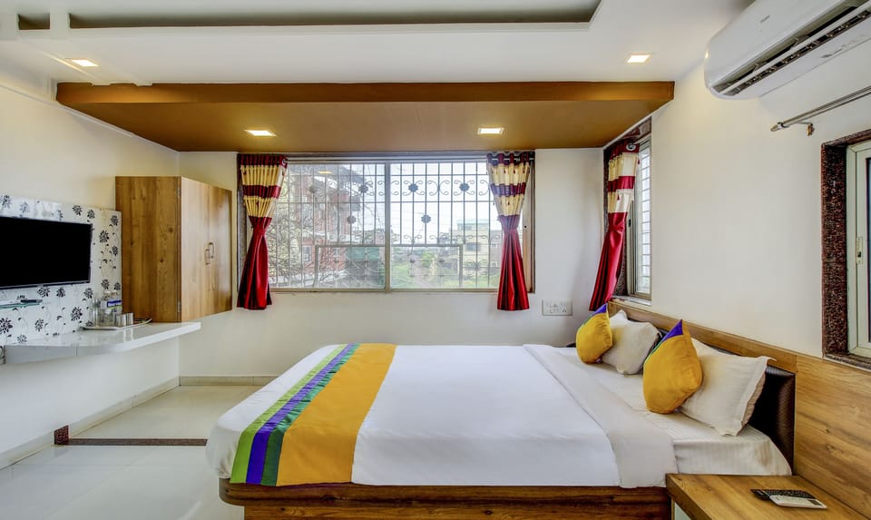 Standard Room | Iron/ironing board, free WiFi, bed sheets