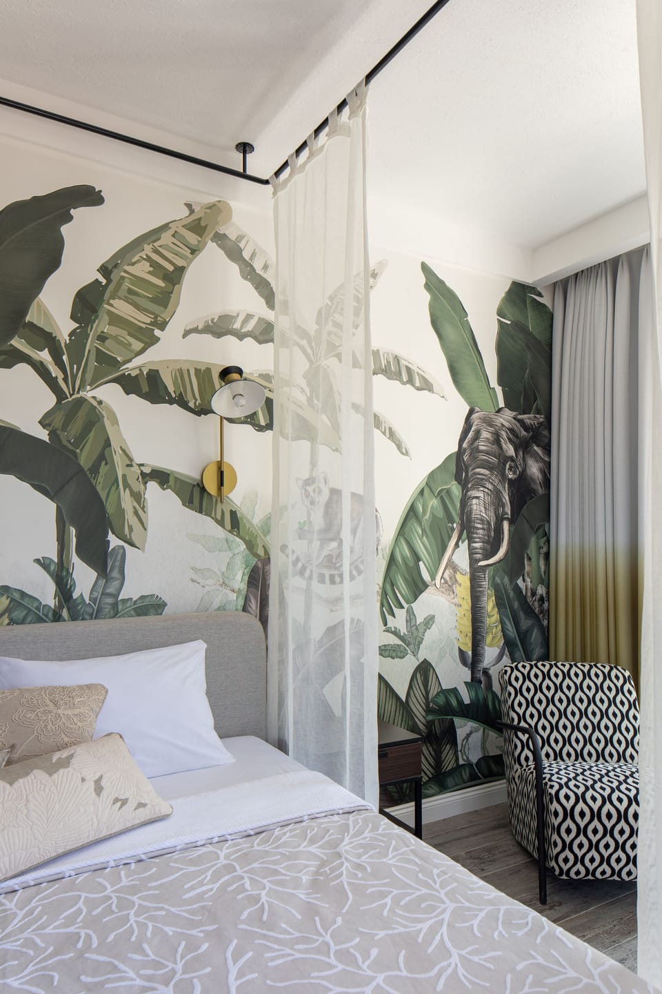 Standard Room | Egyptian cotton sheets, premium bedding, down comforters
