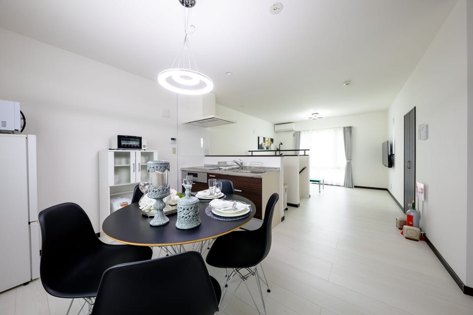 Villa, 3 Bedrooms | In-room dining